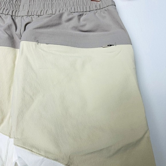 Outdoor Voices NWT Truffle Calcite Milk Stone RecTrek 7” Colorblock Short SZ 2XS - Picture 6 of 7